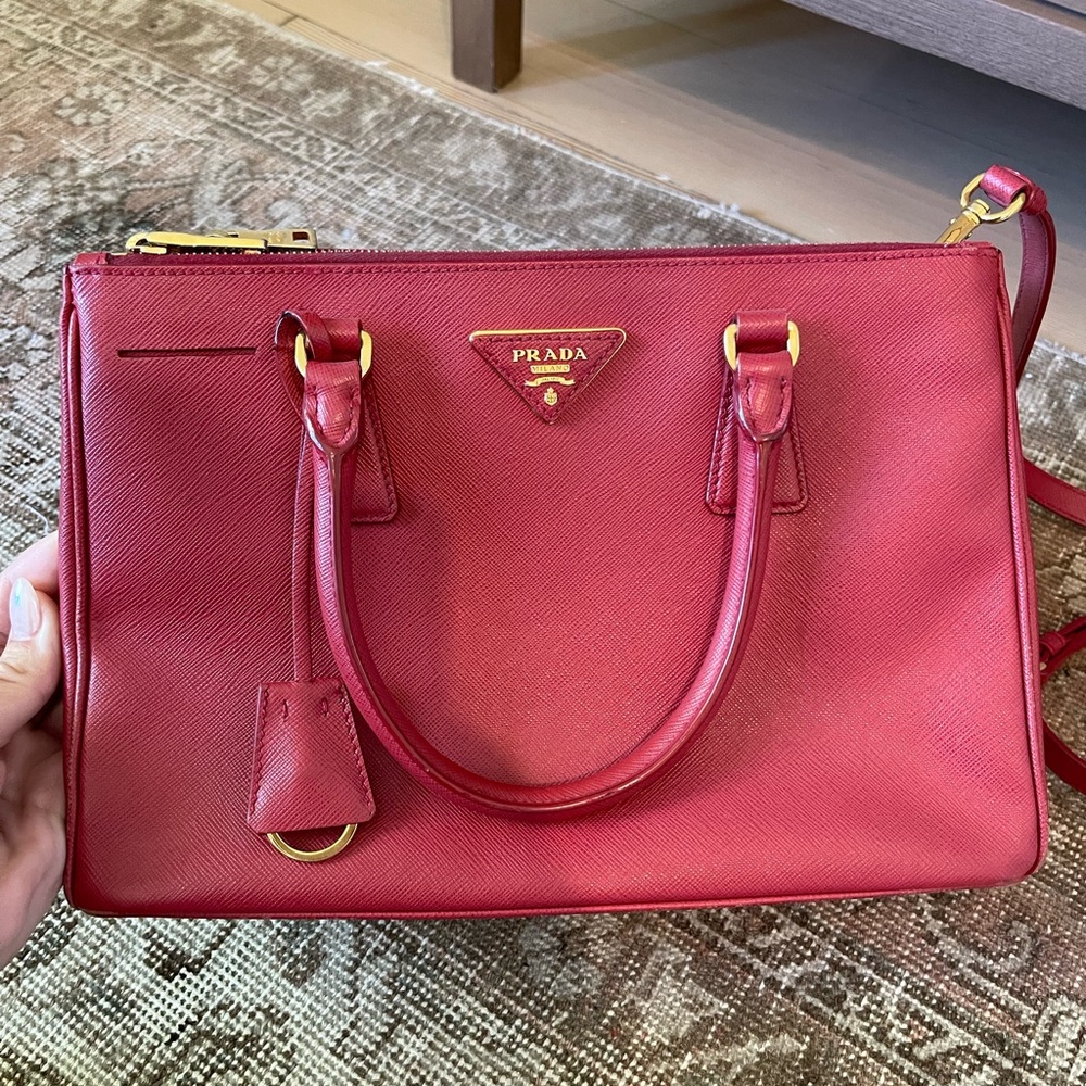 Medium Prada Galleria Saffiano Leather Bag